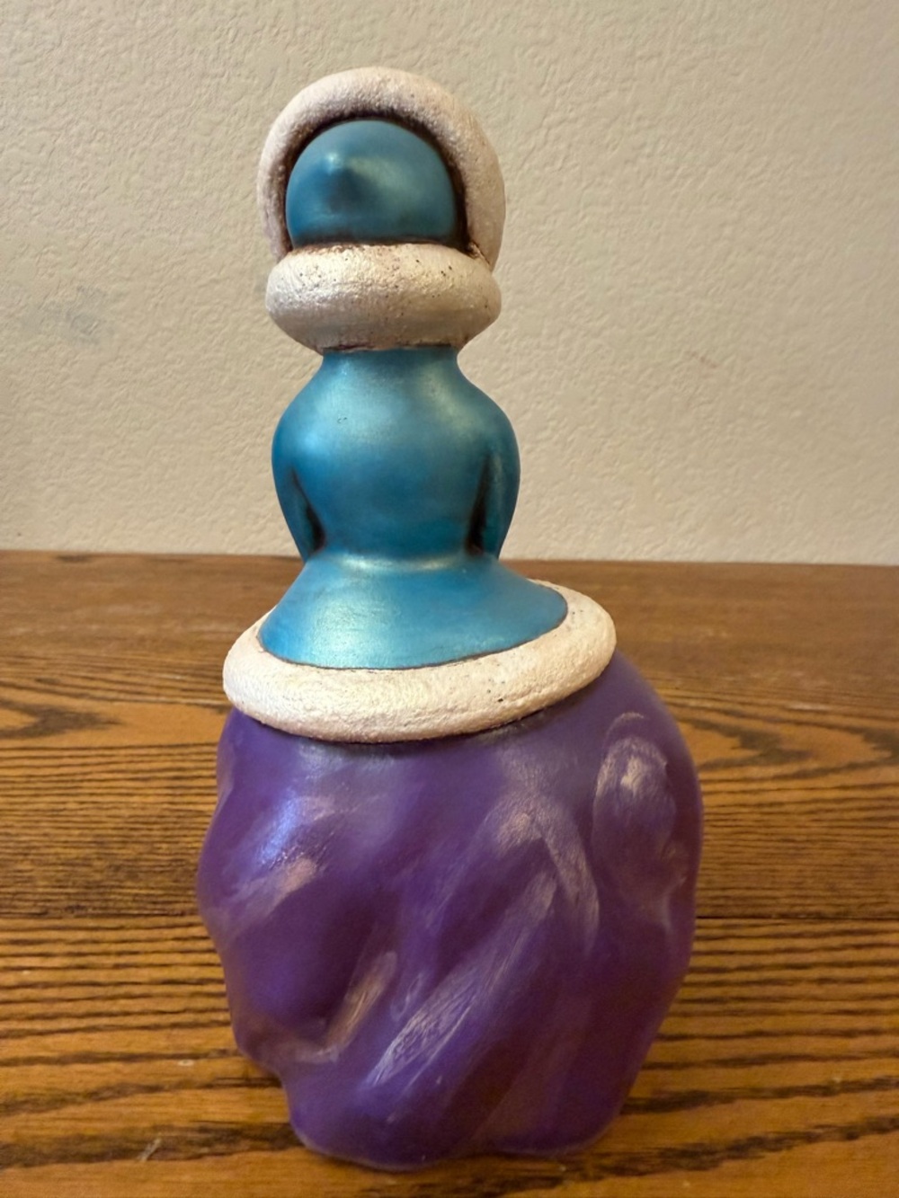Vintage Atlantic Mold "Windswept Girl" Ceramic Caroler – Hand-Painted VTG WHIMSY - Picture 9 of 16